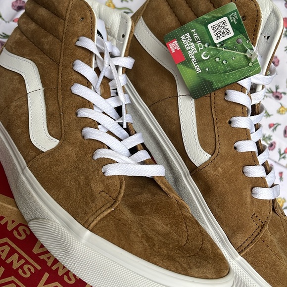 Vans Men’s Sk8-Hi
Pig Suede Tobacco Brown
VN0005U9TBN
Sneakers - Picture 8 of 16